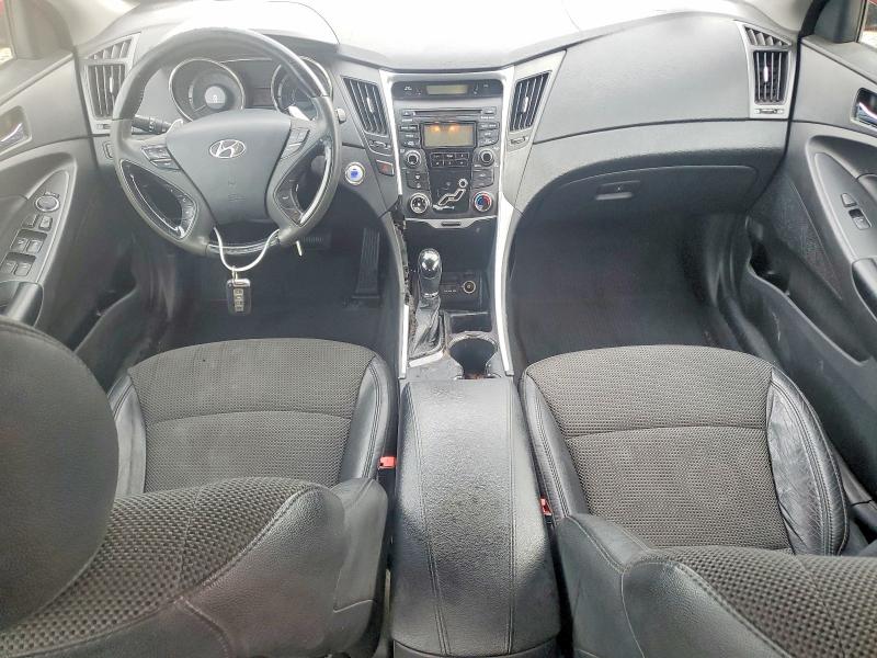 Photo 8 from auction – 2012 HYUNDAI SONATA with VIN 5NPEC4AC7CH364808