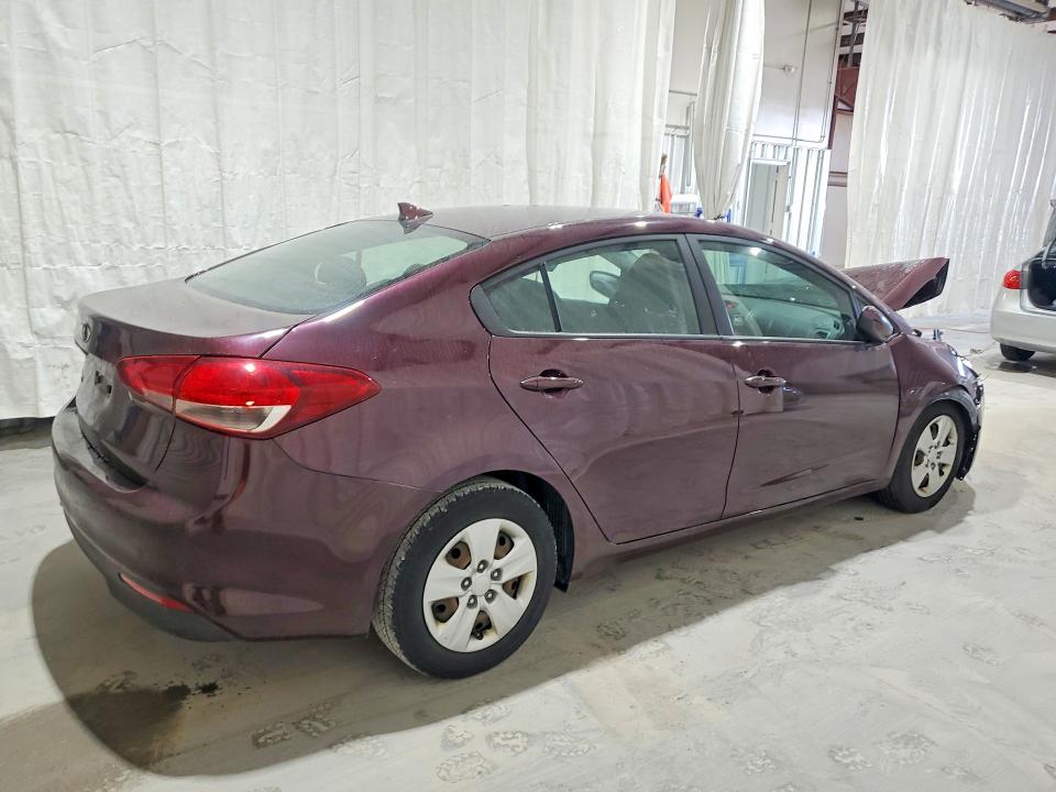 Photo 3 from auction – 2018 KIA FORTE with VIN 3KPFK4A75JE272897