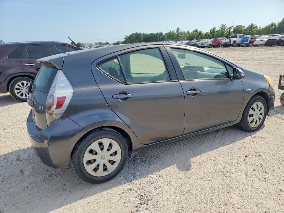 Photo 3 from auction – 2012 TOYOTA PRIUS C with VIN JTDKDTB31C1525329
