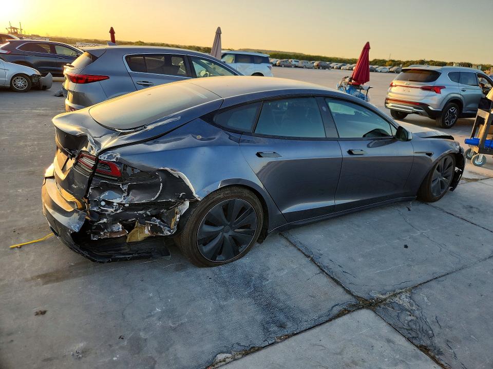 Photo 3 from auction – 2022 TESLA MODEL S with VIN 5YJSA1E58NF478188