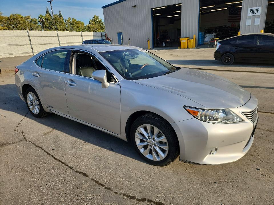 Фото 4 с аукциона – 2014 LEXUS ES с VIN JTHBW1GG9E2061311