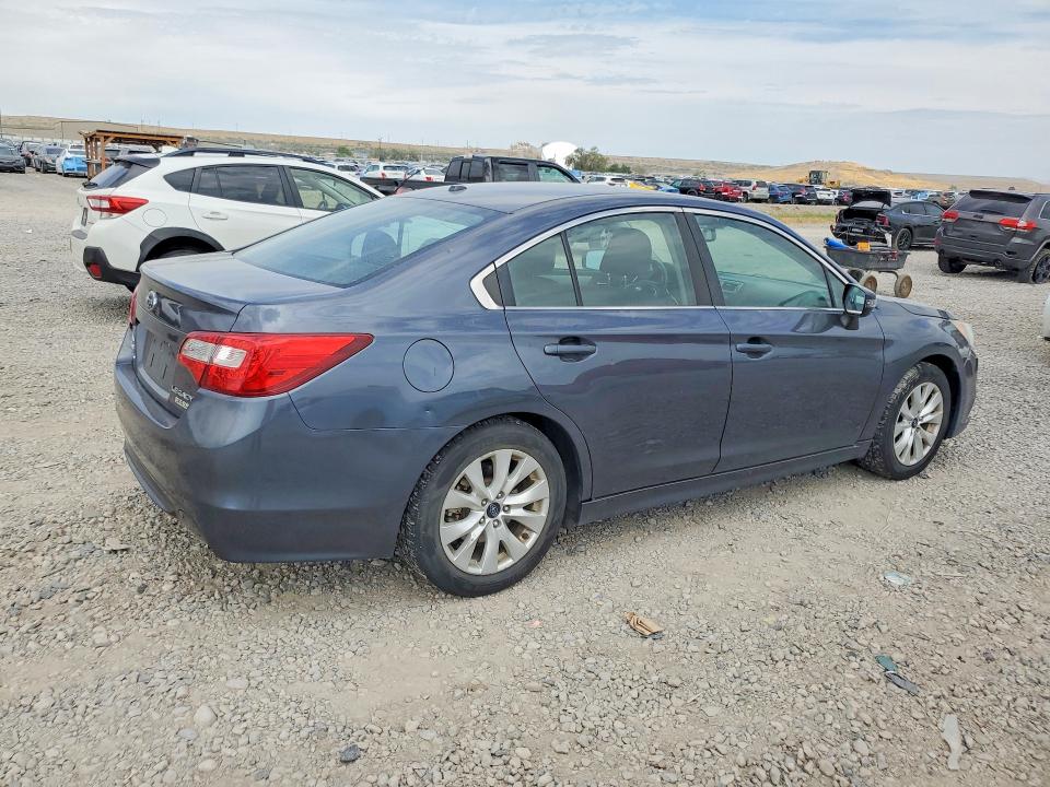 Foto 3 de la subasta – 2015 SUBARU LEGACY con VIN 4S3BNAH67F3035473