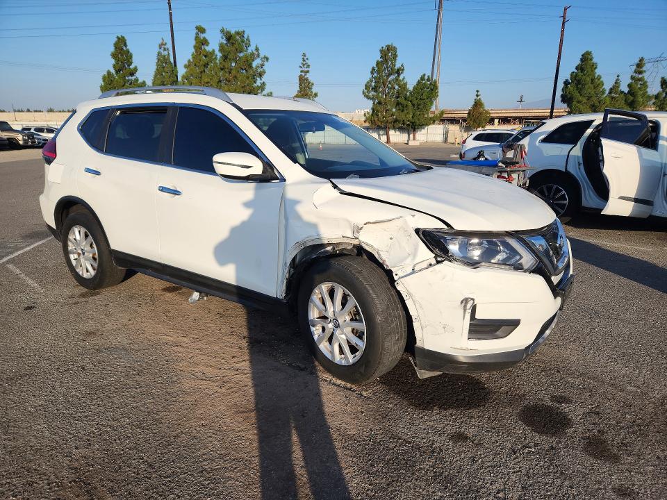 Снимка 4 от търг – 2017 NISSAN ROGUE с VIN KNMAT2MT0HP548904