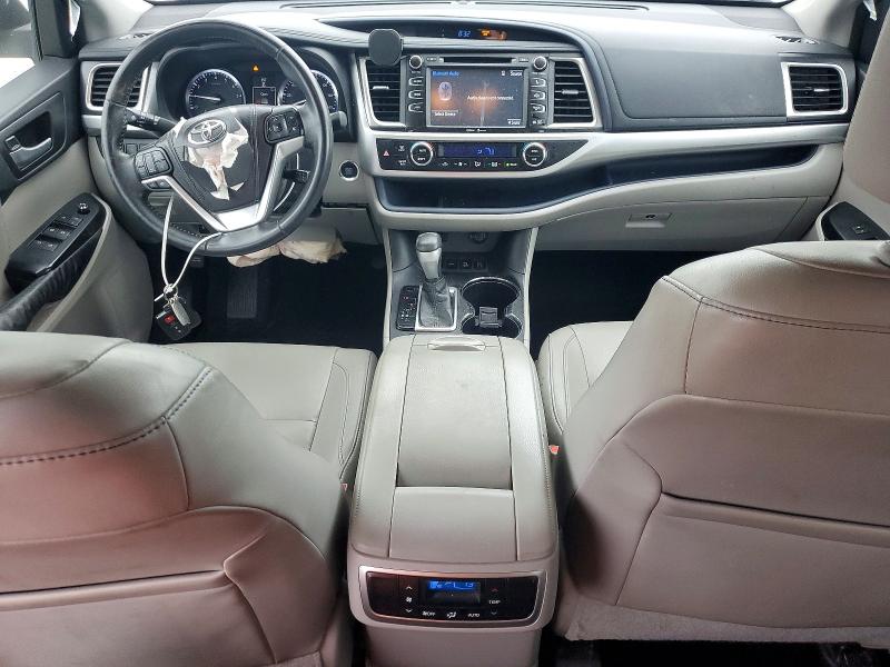 Photo 8 from auction – 2015 TOYOTA HIGHLANDER with VIN 5TDJKRFH1FS096940