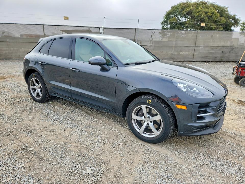 Photo 4 from auction – 2019 PORSCHE MACAN with VIN WP1AA2A54KLB06930