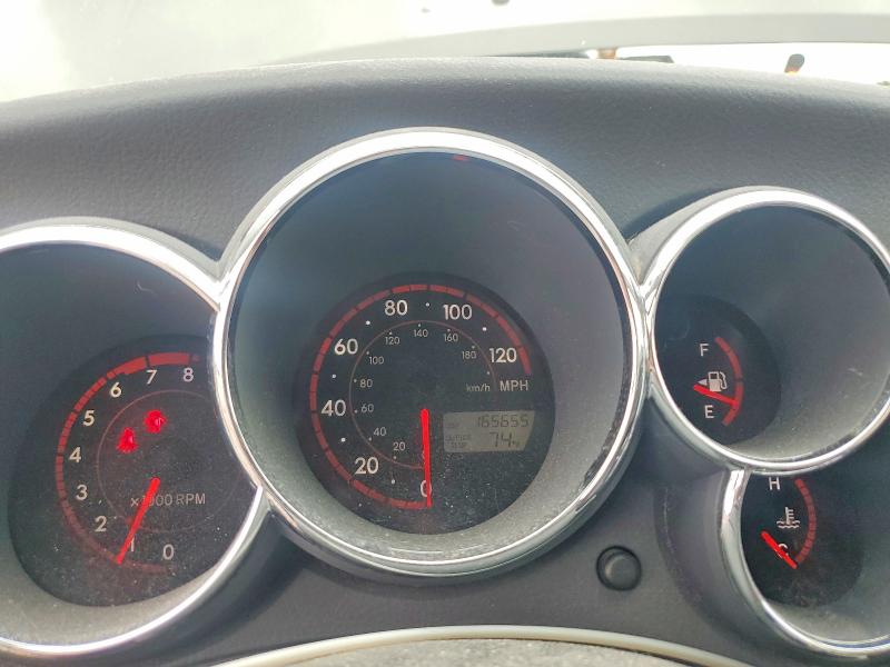 Photo 9 from auction – 2005 TOYOTA MATRIX with VIN 2T1KR30E55C364181