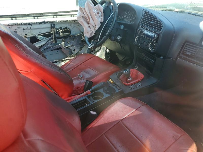 Photo 8 from auction – 1994 BMW 318 with VIN WBABK5327REC83302