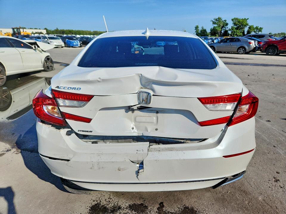 Photo 6 from auction – 2018 HONDA ACCORD with VIN 1HGCV1F10JA214701