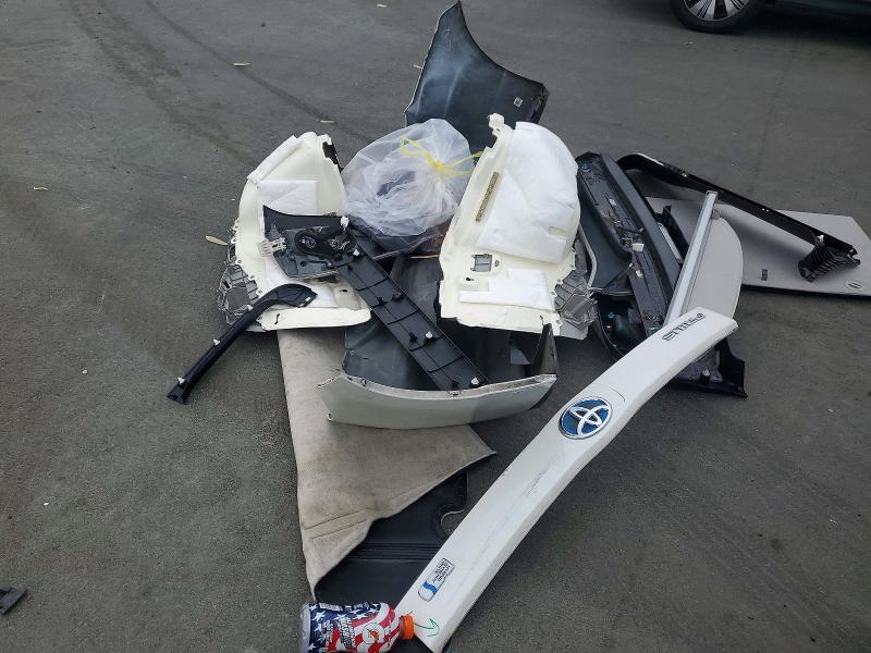 Foto 12 de la subasta – 2015 TOYOTA PRIUS con VIN JTDKN3DU6F0400419