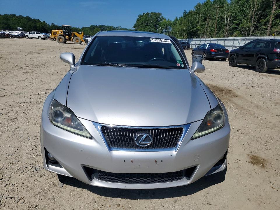 Photo 5 from auction – 2012 LEXUS IS with VIN JTHCF5C24C5056521