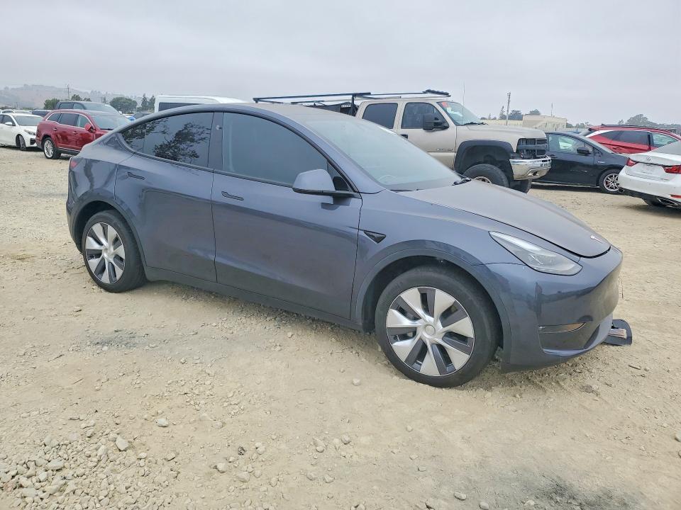 Photo 4 from auction – 2023 TESLA MODEL Y with VIN 7SAYGDEE6PF916285