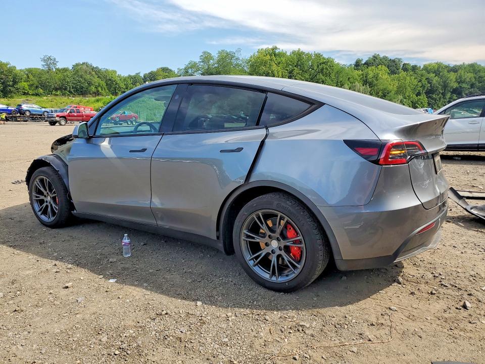 Photo 2 from auction – 2024 TESLA MODEL Y with VIN 7SAYGAEE5RF118698