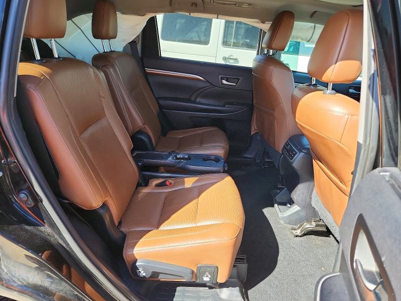 Photo 11 from auction – 2019 TOYOTA HIGHLANDER with VIN 5TDDZRFH8KS740923