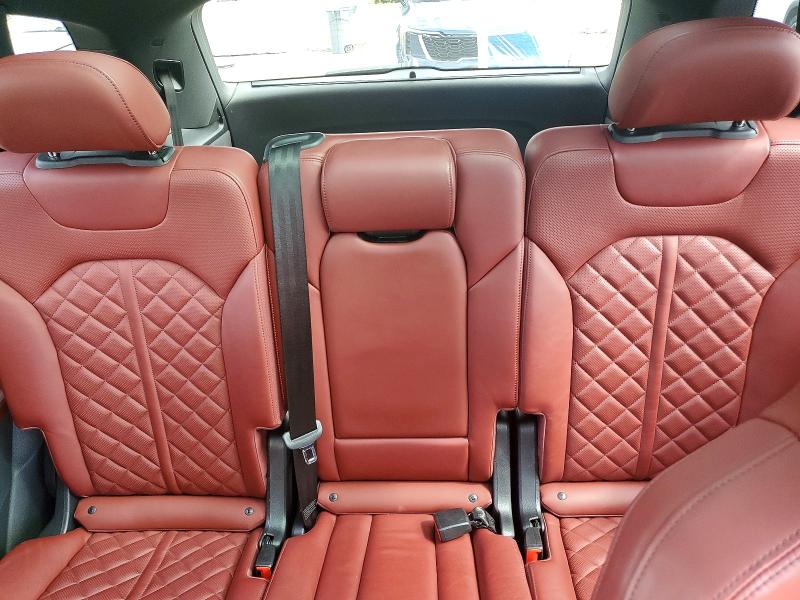 Photo 10 from auction – 2021 AUDI SQ7 with VIN WA1AWBF75MD014228