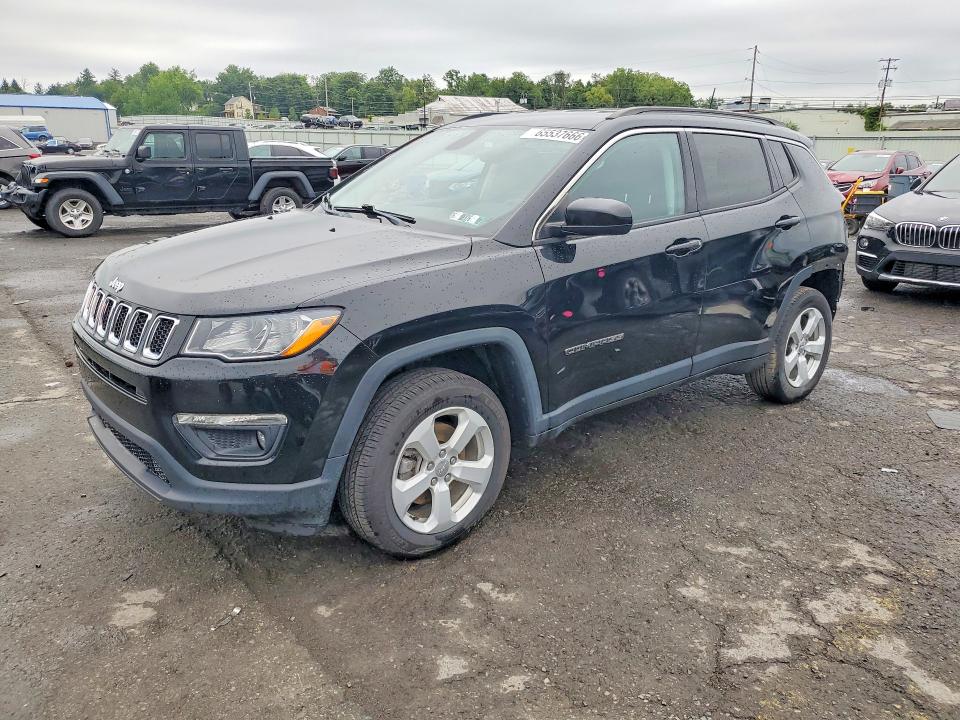 JEEP COMPASS 2021 with VIN 3C4NJDBB2MT555422 - Photo from auction