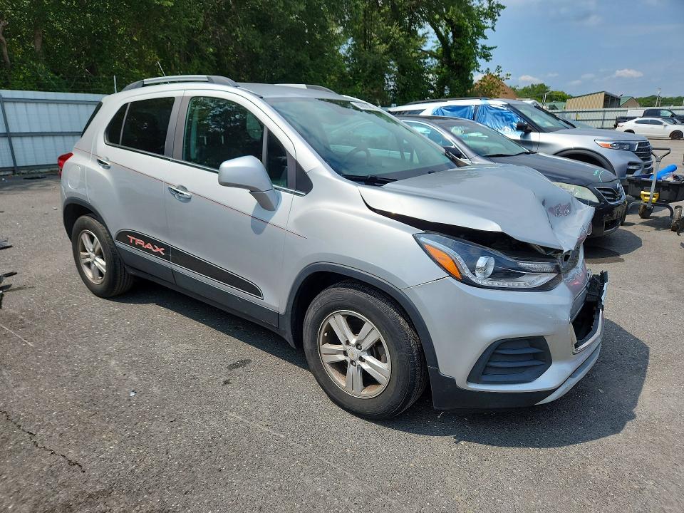 Photo 4 from auction – 2019 CHEVROLET TRAX with VIN KL7CJLSB3KB963439