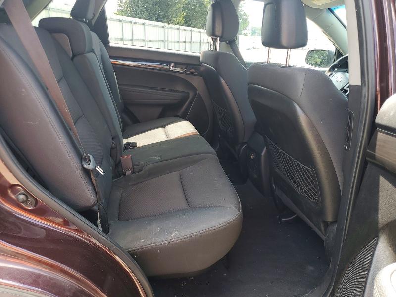 Photo 11 from auction – 2011 KIA SORENTO with VIN 5XYKT4A15BG151704