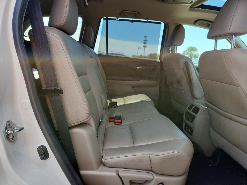 Фото 11 с аукциона – 2017 HONDA PILOT с VIN 5FNYF6H81HB096250