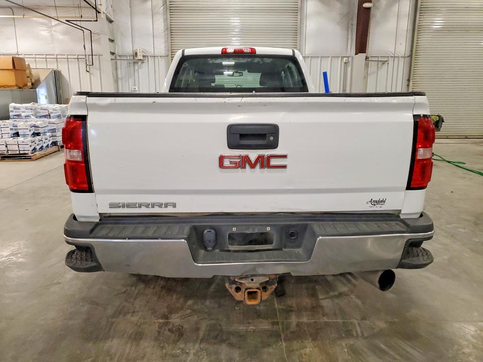 Photo 6 from auction – 2018 GMC SIERRA with VIN 1GT12REY8JF224858