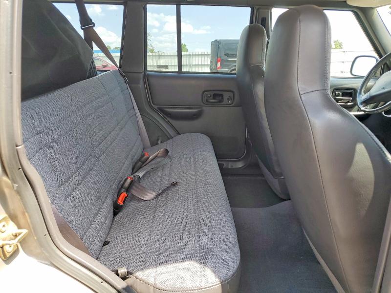 Photo 11 from auction – 2001 JEEP CHEROKEE with VIN 1J4FF48S61L512264