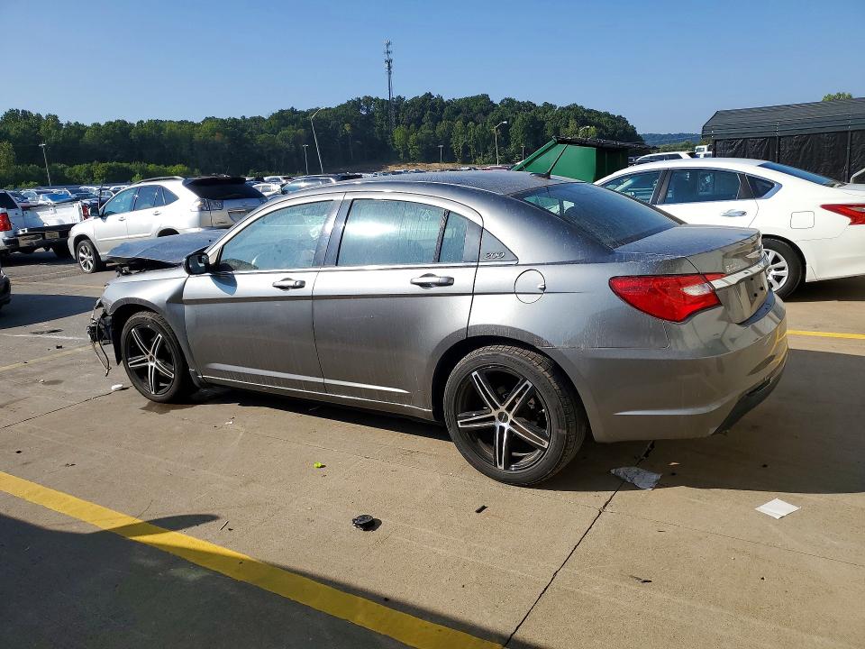Photo 2 from auction – 2012 CHRYSLER 200 with VIN 1C3CCBBG1CN302774