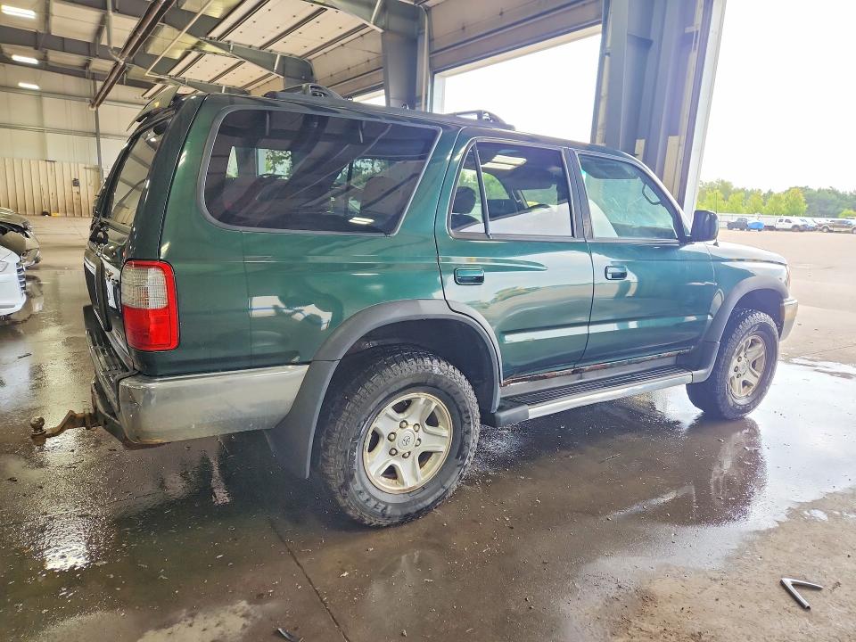 Photo 3 from auction – 1999 TOYOTA 4RUNNER with VIN JT3HN86R3X0243082