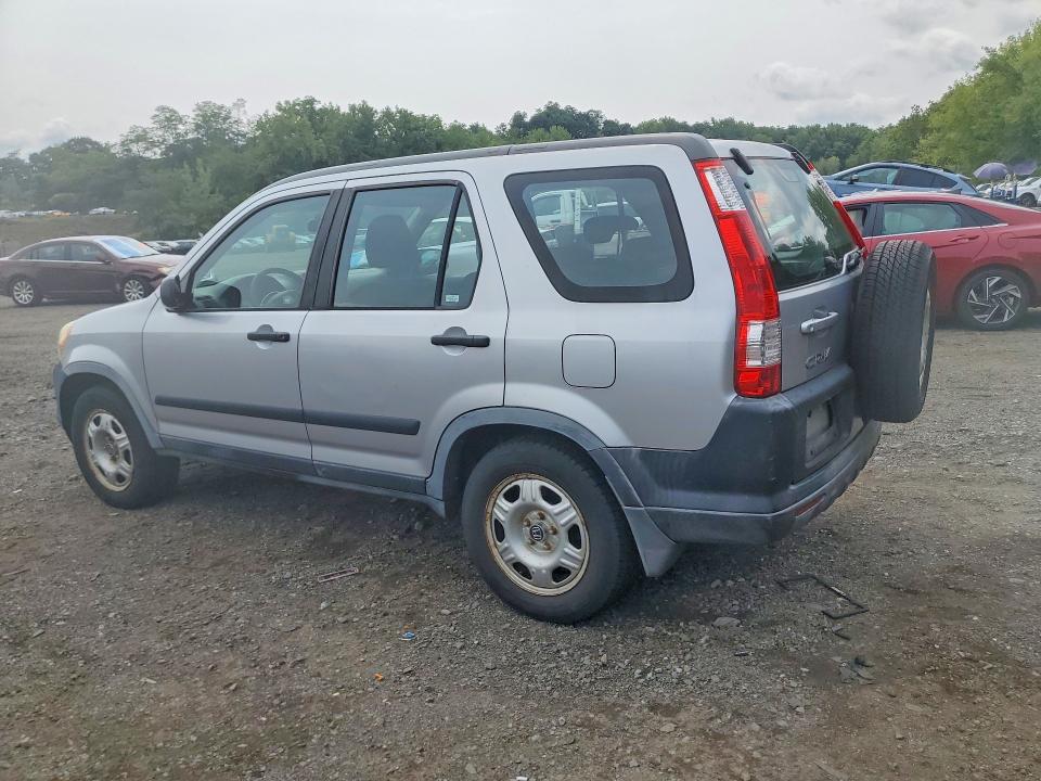 Photo 2 from auction – 2005 HONDA CR-V with VIN JHLRD685X5C010333