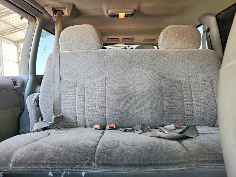 Photo 10 from auction – 2000 CHEVROLET ASTRO with VIN 1GNDM19W1YB136504