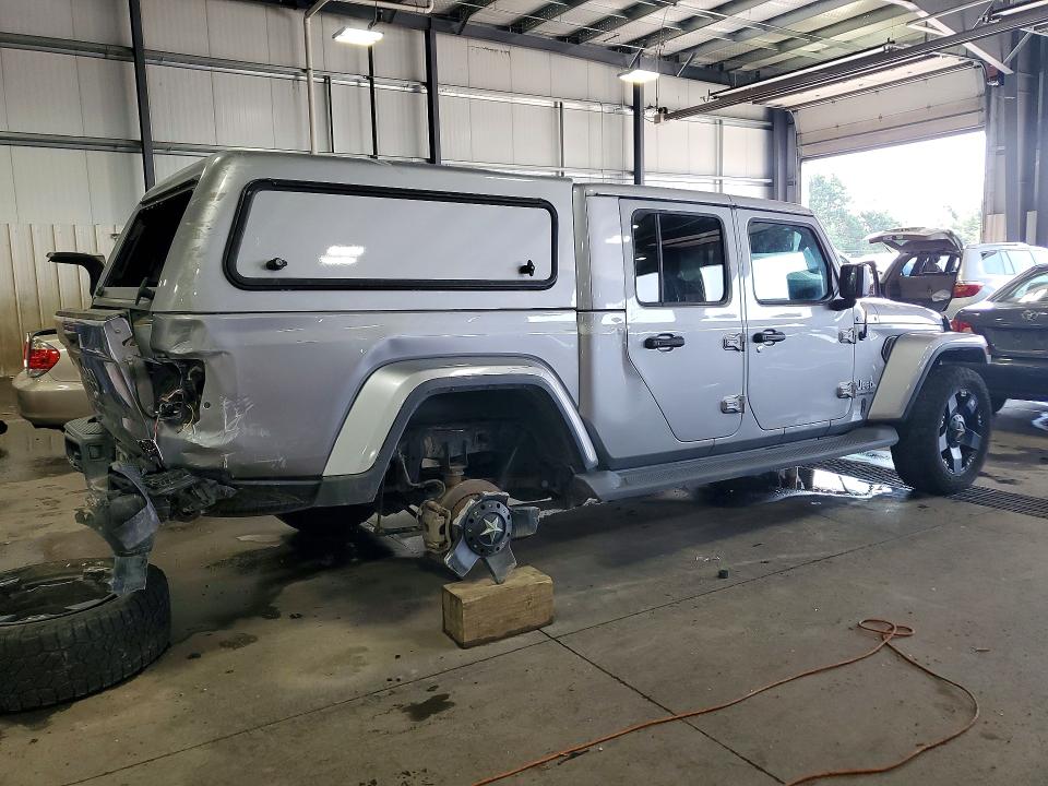 Photo 3 from auction – 2020 JEEP GLADIATOR with VIN 1C6HJTFG0LL139982