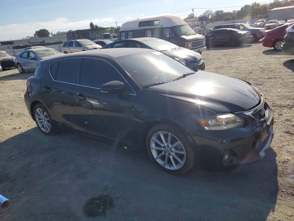 Photo 4 from auction – 2013 LEXUS CT with VIN JTHKD5BHXD2131815