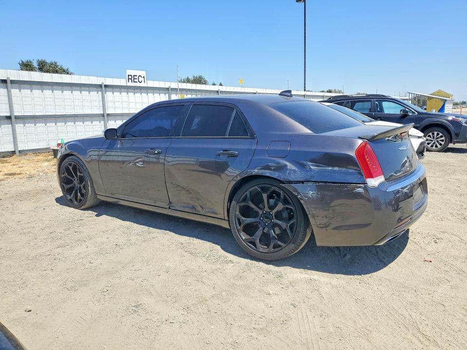 Zdjęcie 2 z aukcji – 2016 CHRYSLER 300C z VIN 2C3CCAEGXGH294792