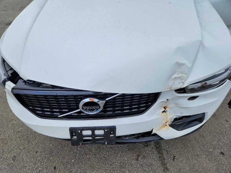 Photo 12 from auction – 2022 VOLVO XC40 with VIN YV4162UMXN2651673