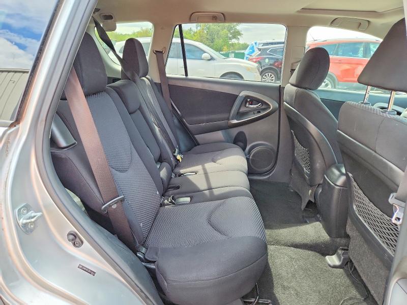 Foto 11 de la subasta – 2011 TOYOTA RAV4 con VIN JTMRK4DV2B5100413