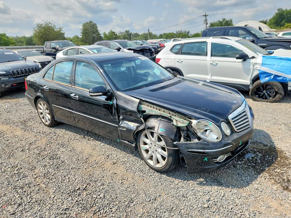 Photo 4 from auction – 2007 MERCEDES-BENZ E with VIN WDBUF87XX7B144198