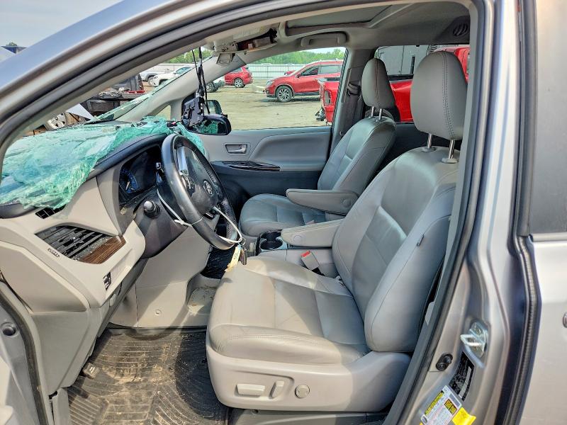 Photo 7 from auction – 2018 TOYOTA SIENNA with VIN 5TDYZ3DC7JS928479
