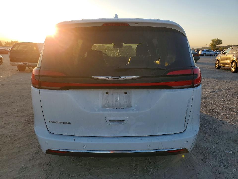 Zdjęcie 6 z aukcji – 2022 CHRYSLER PACIFICA z VIN 2C4RC1BG2NR115615