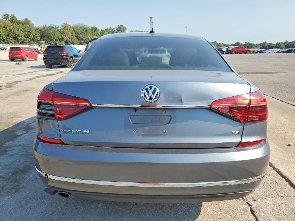 Photo 6 from auction – 2018 VOLKSWAGEN PASSAT with VIN 1VWBA7A31JC020875
