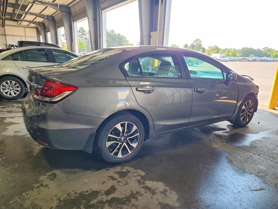 Photo 3 from auction – 2013 HONDA CIVIC with VIN 19XFB2F8XDE080918
