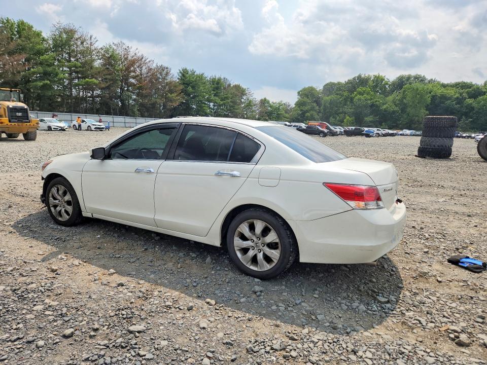 Photo 2 from auction – 2010 HONDA ACCORD with VIN 1HGCP3F8XAA024228