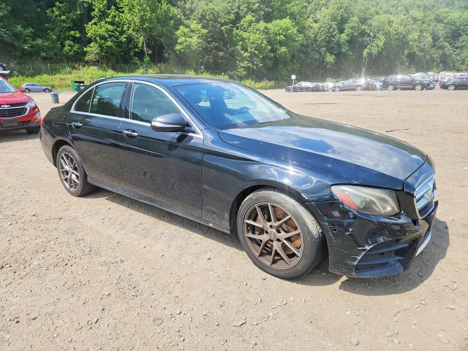 Photo 4 from auction – 2017 MERCEDES-BENZ E with VIN WDDZF4KB3HA032898