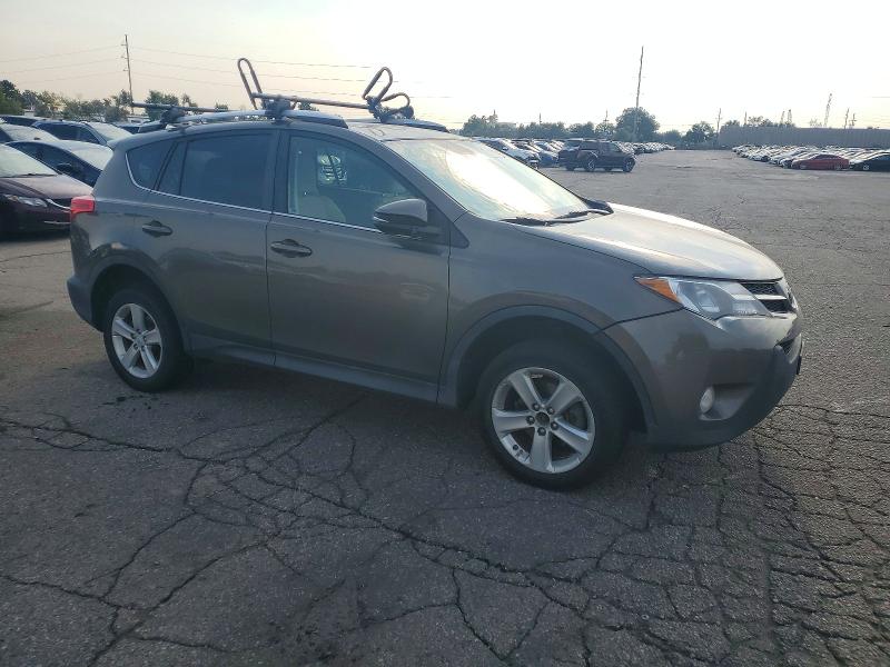 Photo 4 from auction – 2013 TOYOTA RAV4 with VIN 2T3RFREV1DW111527