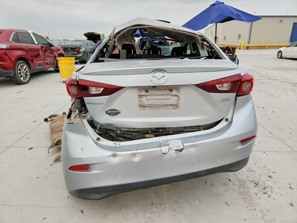 صورة رقم 6 من المزاد - 2018 MAZDA 3 مع VIN 3MZBN1V31JM197727