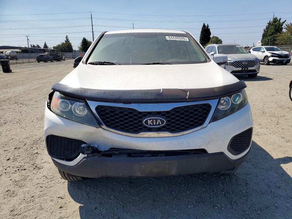 Photo 5 from auction – 2011 KIA SORENTO with VIN 5XYKTCA17BG007422