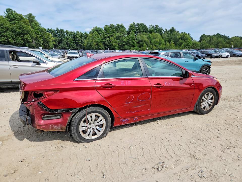 Photo 3 from auction – 2011 HYUNDAI SONATA with VIN 5NPEB4AC5BH229442