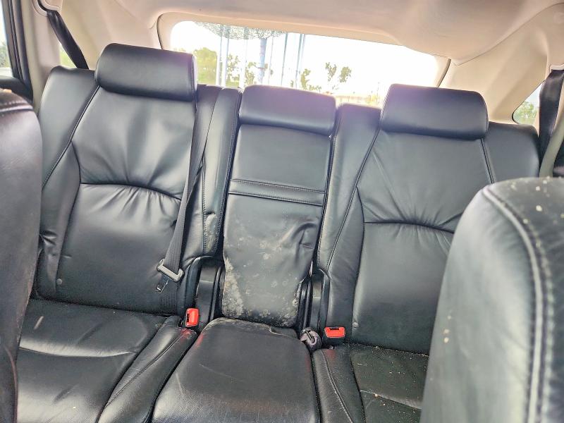 Photo 10 from auction – 2007 LEXUS RX with VIN 2T2HK31U07C037075