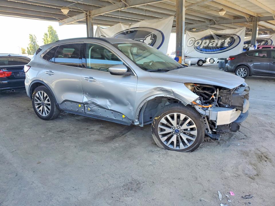 Photo 4 from auction – 2021 FORD ESCAPE with VIN 1FMCU9DZ2MUA59219