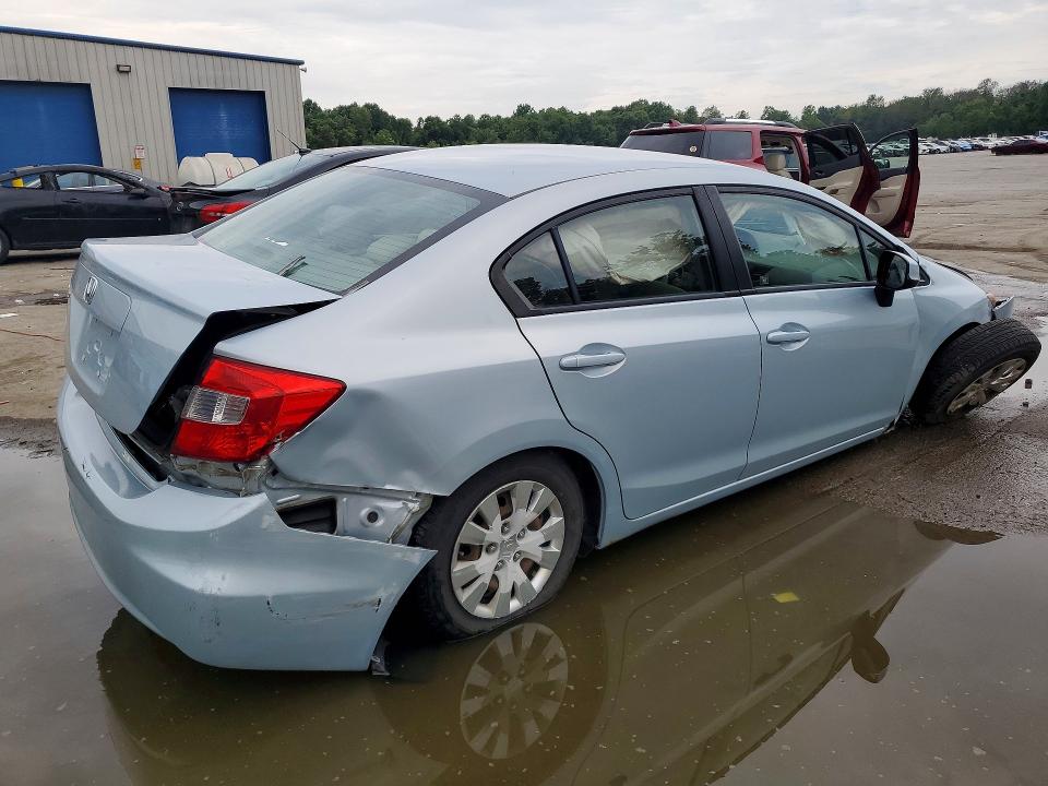 Photo 3 from auction – 2012 HONDA CIVIC with VIN 19XFB2F58CE308791