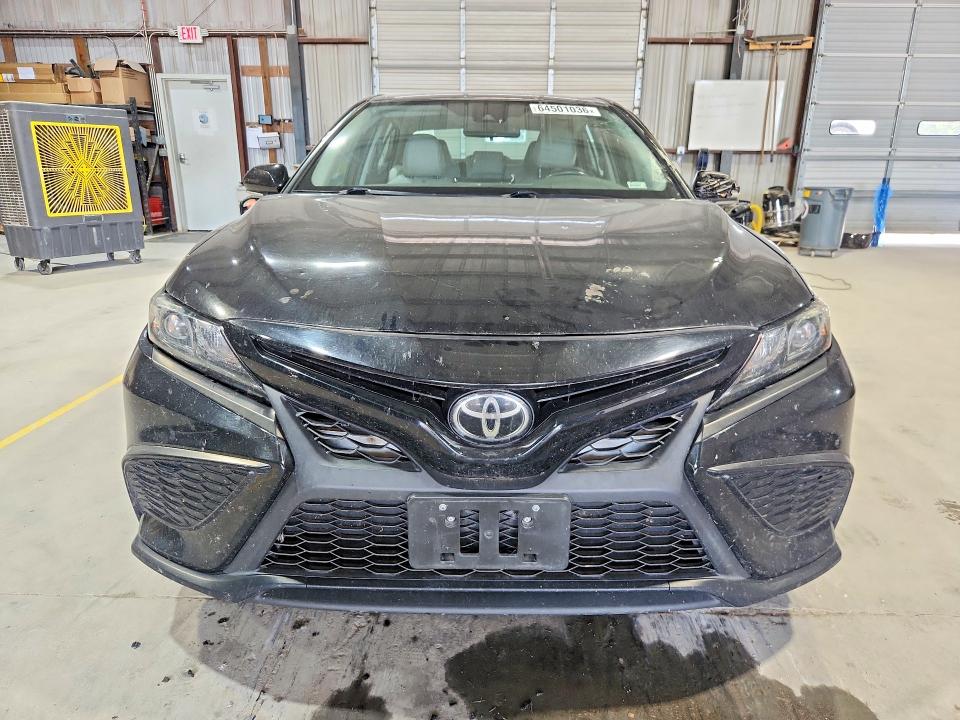 Photo 5 from auction – 2022 TOYOTA CAMRY with VIN 4T1G11AK3NU623982