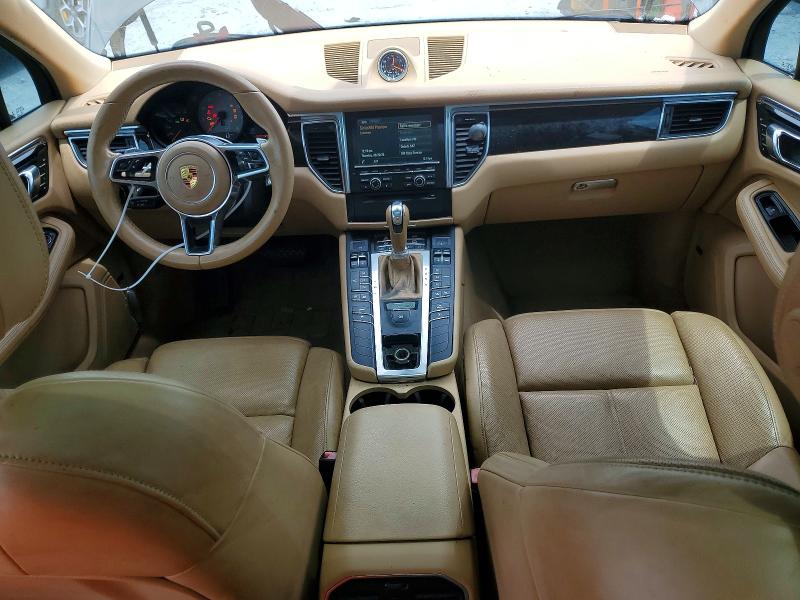 Photo 8 from auction – 2016 PORSCHE MACAN with VIN WP1AB2A50GLB45342