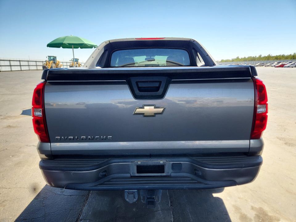 Photo 6 from auction – 2008 CHEVROLET AVALANCHE with VIN 3GNEC12J08G180006